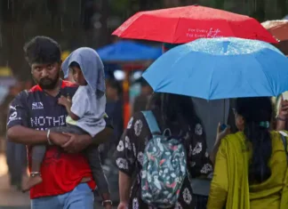 गर्मी होगी छूमंतर! अगले तीन दिन आंधी के साथ आ रही बारिश, दिल्ली-UP और पहाड़ी इलाकों में भी मौसम मारेगा पलटी
