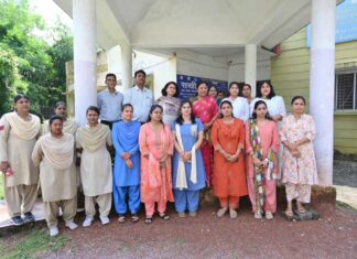 केंद्रीय राज्यमंत्री सावित्री ठाकुर ने सखी वन स्टॉप सेंटर का किया निरीक्षण