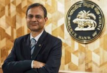 डॉलर के मुकाबले रुपये को लेकर RBI अलर्ट, संजय मल्होत्रा ने दिया भरोसा- हालात संभालने के लिए उठाएंगे जरूरी कदम