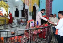छत्तीसगढ़: विजय शर्मा ने मां महामाया और मां विंध्यवासिनी के दरबार में टेका माथा, जनकल्याण की मांगी कामना