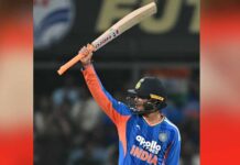 अभिषेक शर्मा का महारिकॉर्ड, T20 इंटरनेशनल में छक्के जड़ने के मामले में निकले आगे