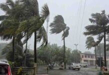 ओडिशा में चक्रवाती बारिश से भारी तबाही की आशंका, बाढ़ में फंसे लोगों को निकालने के लिए एयरलिफ्ट प्लान तैयार