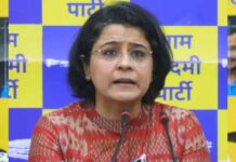 केजरीवाल की पार्टी से कांग्रेस में पहुंचे बड़ा चेहरा, AAP को लगा सियासी झटका