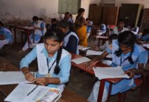 सरकारी स्कूलों में बच्चों के कमजोर प्रदर्शन पर कार्रवाई की तैयारी, दुर्ग के प्राचार्यों से मांगा स्पष्टीकरण