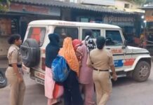 धमतरी में पुलिस की रेड से मचा हड़कंप, सेक्स रैकेट मामले में 18 युवक-युवतियां हिरासत में