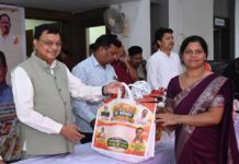 जनसेवा में मितानिन दीदियों का योगदान सराहनीय, मंत्री लखन लाल देवांगन ने किया सम्मानित