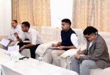 बारिश में रूके कार्यों को शीघ्र प्रारंभ करने तथा कार्यों में तेजी लाने कहा