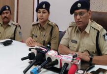 ग्राम कलमोड़ा के दुर्गम एवं पहाड़ी क्षेत्र में कपास की फसल के बीच हो रही थी अवैध खेती
