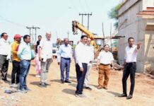 निर्माण कार्यों में लापरवाही पर अधिकारियों को फटकार