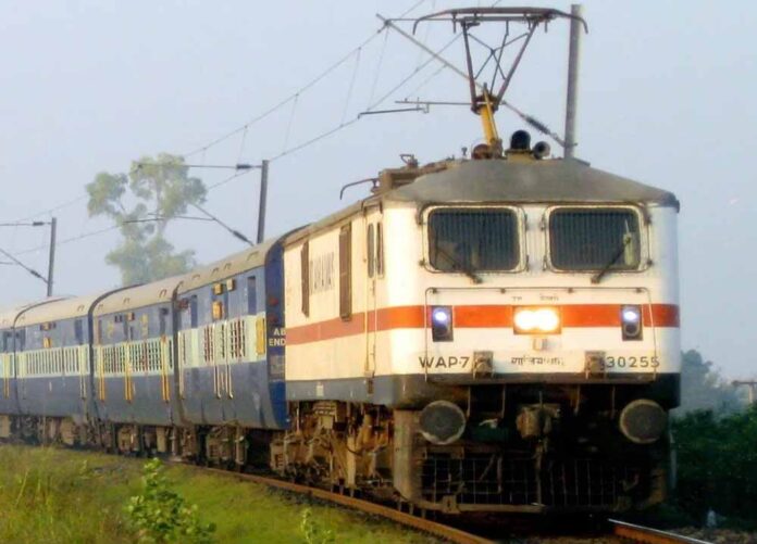 train_india86_2-2.jpg